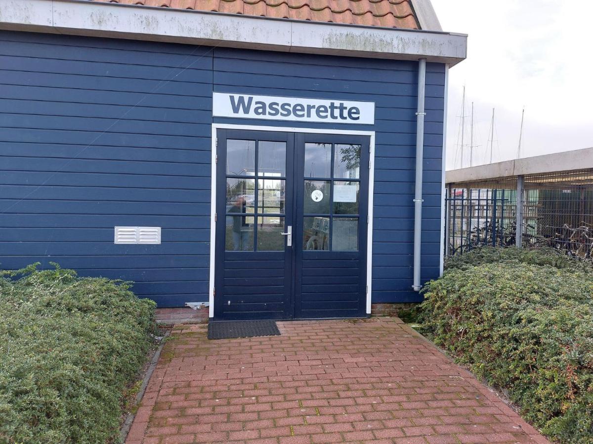 Luxury Houseboat In Volendam Marina Hotel Exterior photo